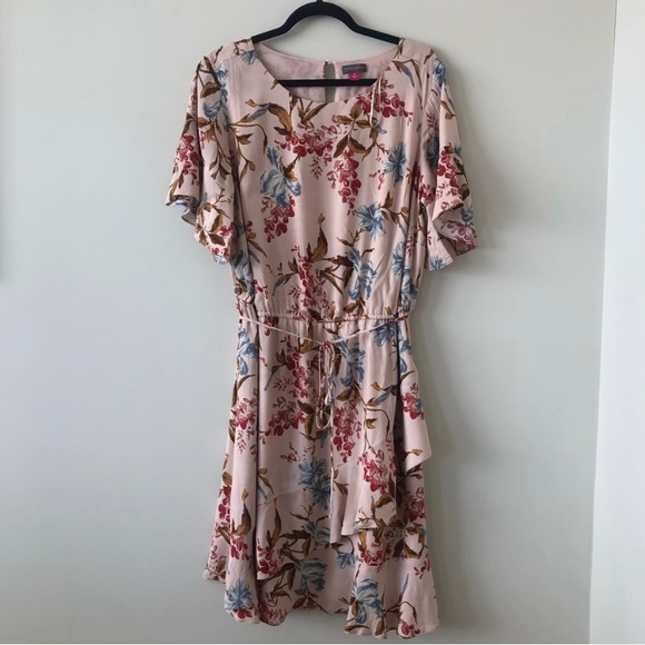 Vince Camuto Floral Dress With Ruffle Bottom Dress - Picture 1 of 3